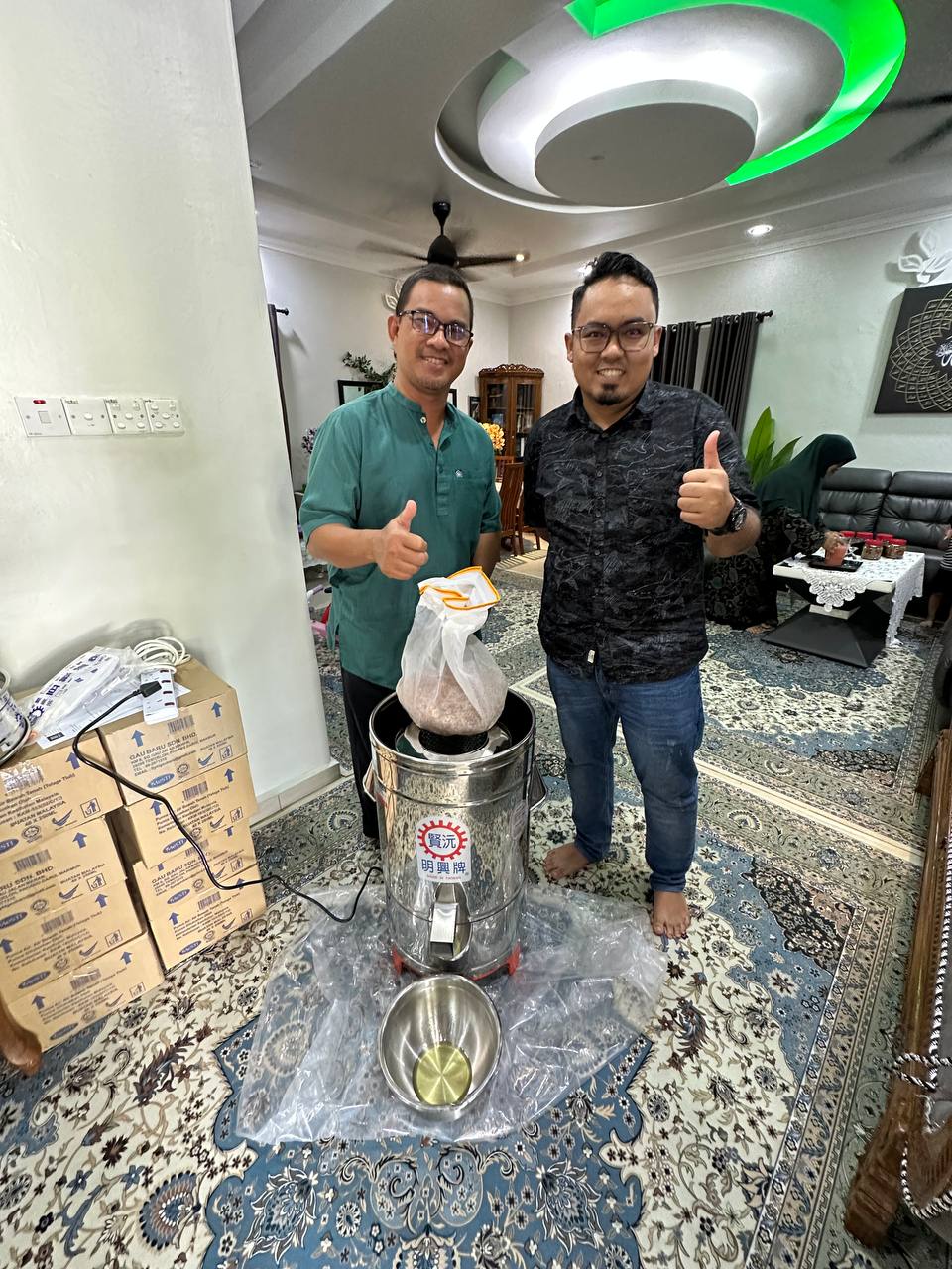 Serahan mesin spinner kepada pelanggan Waffiy Industries